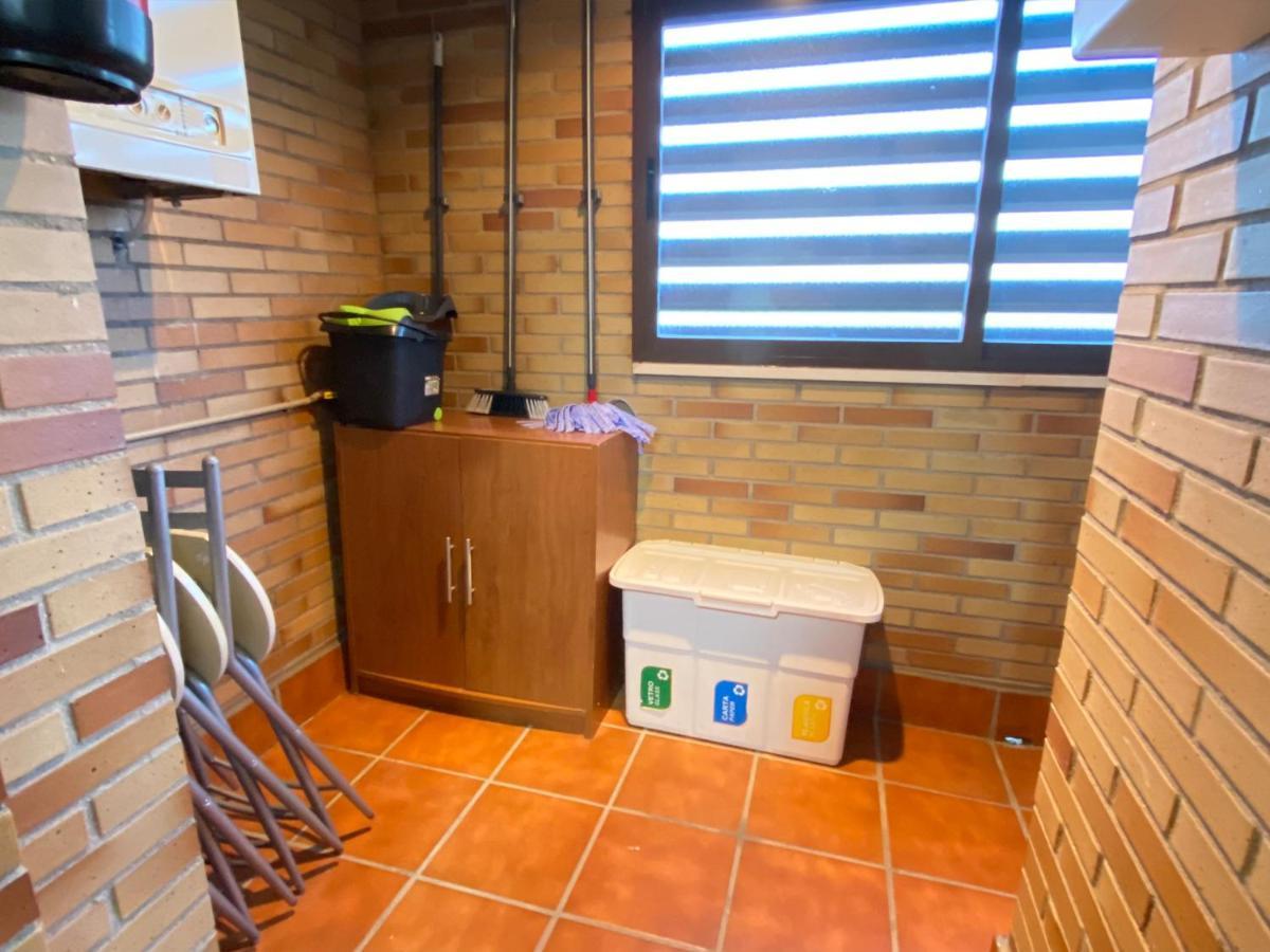 Ferienwohnung Aires De Toledo-Parque Warner Y Madrid En Familia Exterior foto