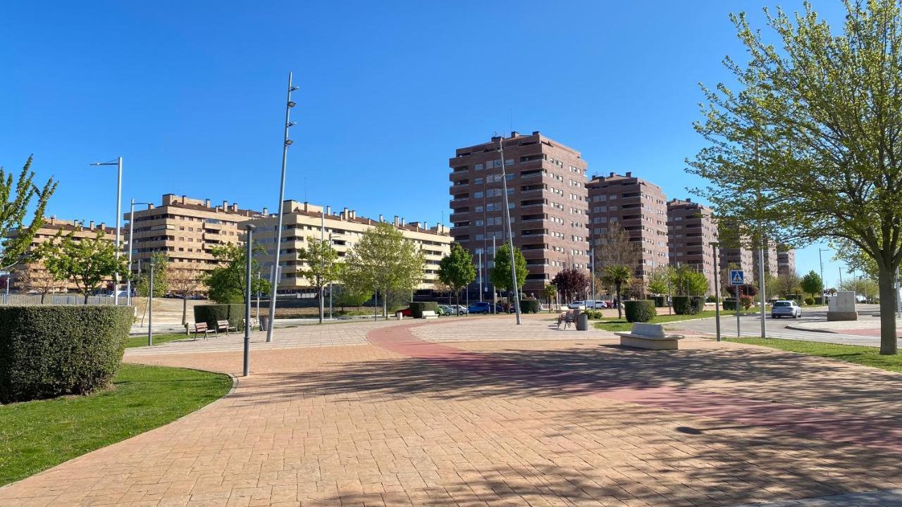 Ferienwohnung Aires De Toledo-Parque Warner Y Madrid En Familia Exterior foto